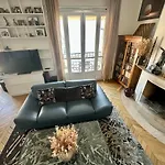 Beautiful Apartment With Seine And Musee D\'Orsay View
